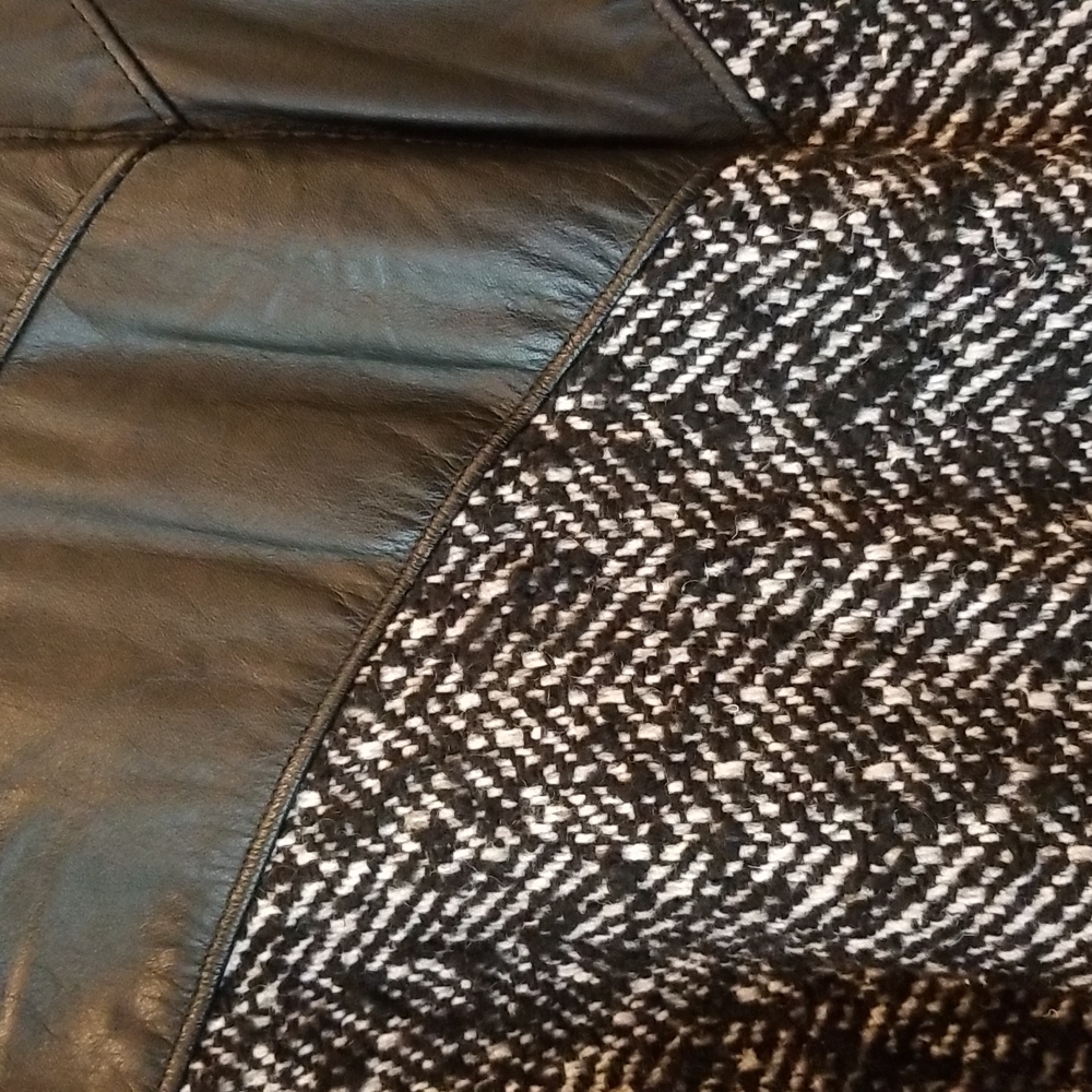 Leather & Tweed Coat ♥ - Picture 8 of 10